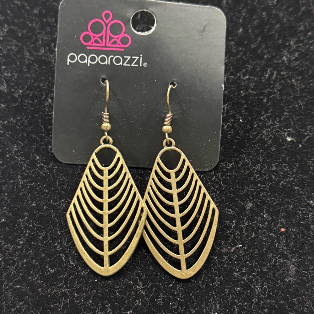 Paparazzi Gold Leaf Earrings